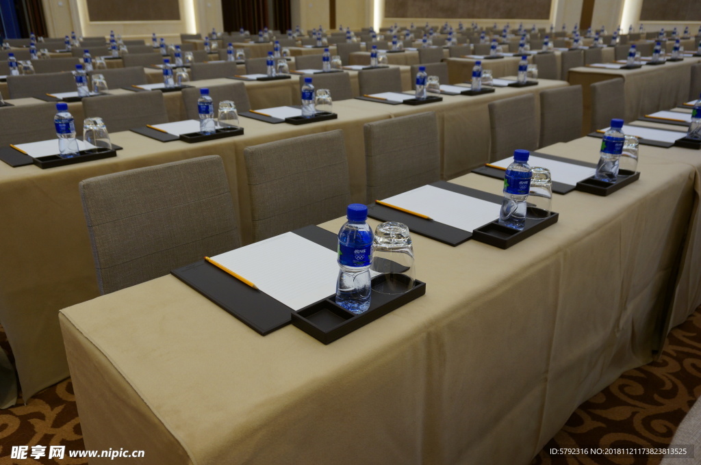 团山县副县长李秋颖一行领导莅临新盛集团调研