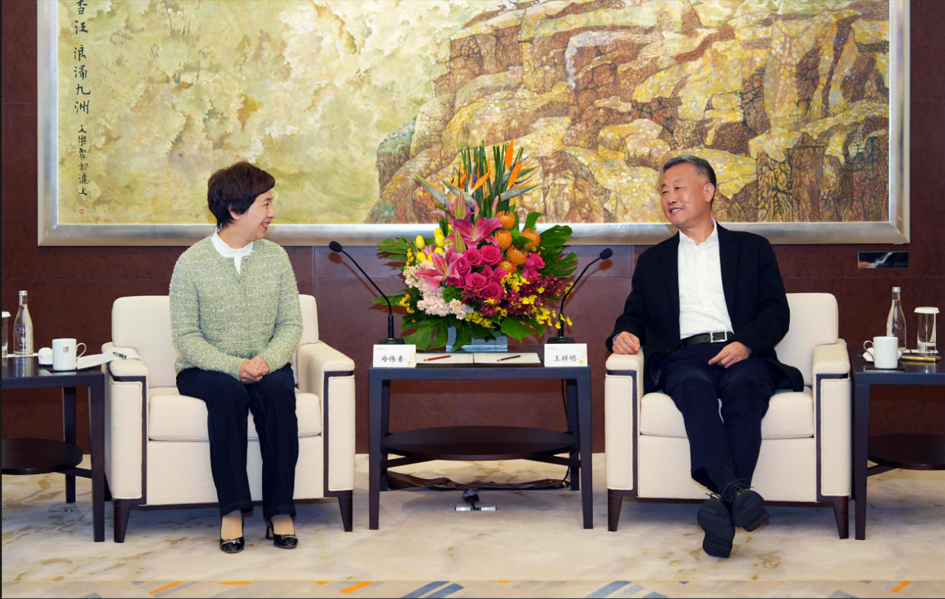 新盛娱乐公司董事长会见上海实业集团董事长冷伟青