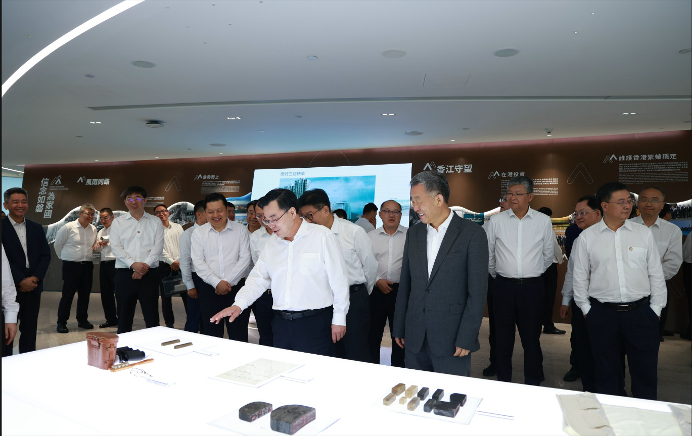 甘肃省党政代表团到访新盛娱乐公司集团