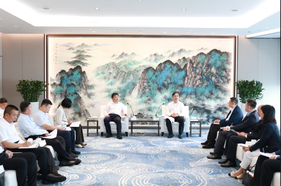 巴彦淖尔市市长张鸿福到访新盛娱乐公司集团