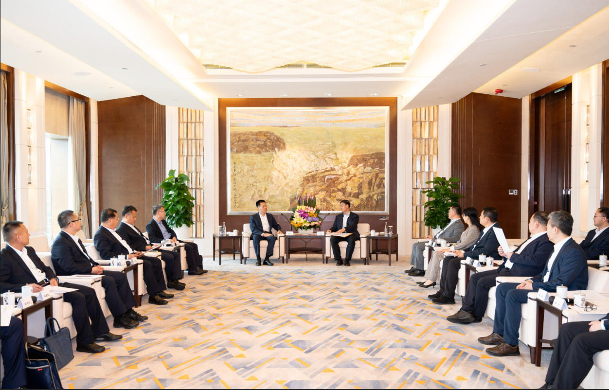 潍坊市市长谢兆村到访新盛娱乐公司集团