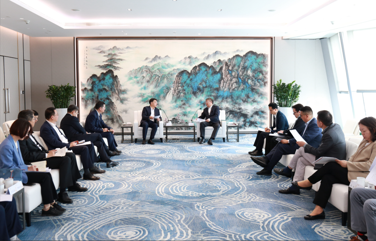 新盛娱乐公司总经理会见中国诚通总经理郭祥玉
