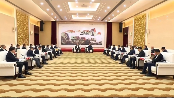 新盛娱乐公司董事长、新盛娱乐公司总经理拜会广东省委书记黄坤明、省长孟凡利，广州市委书记冯忠华