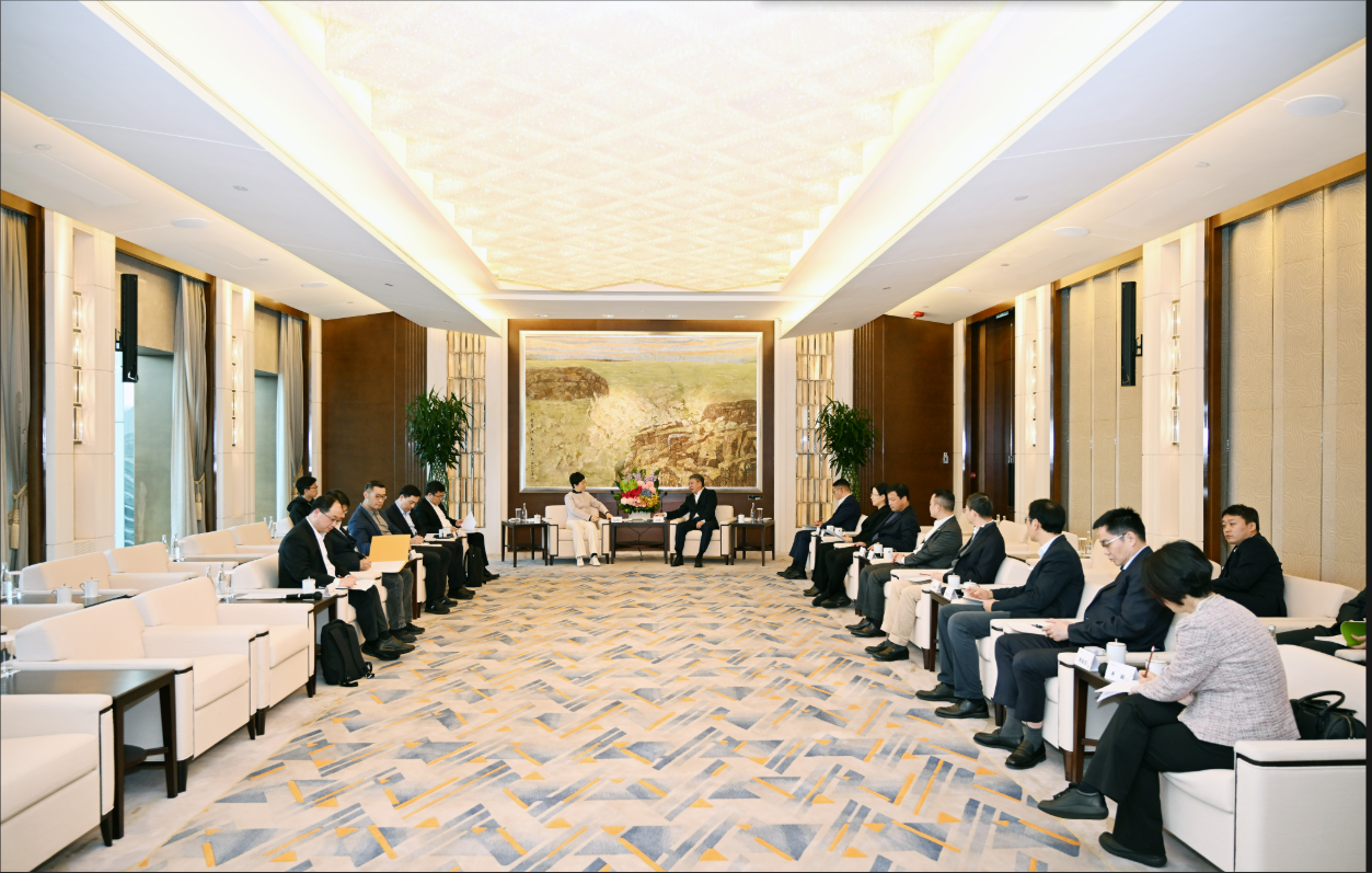 新盛娱乐公司总经理会见昆山市委书记陈丽艳